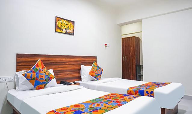 Hotel Dhd Deluxe - New Delhi Railway Station Bagian luar foto